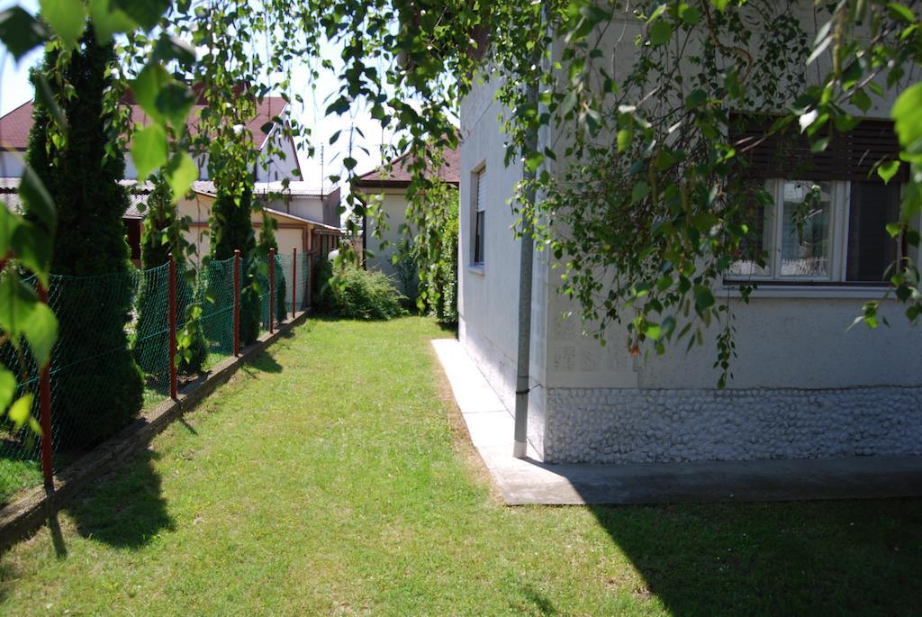 Nador Apartman Apartment Balatonlelle Phòng bức ảnh